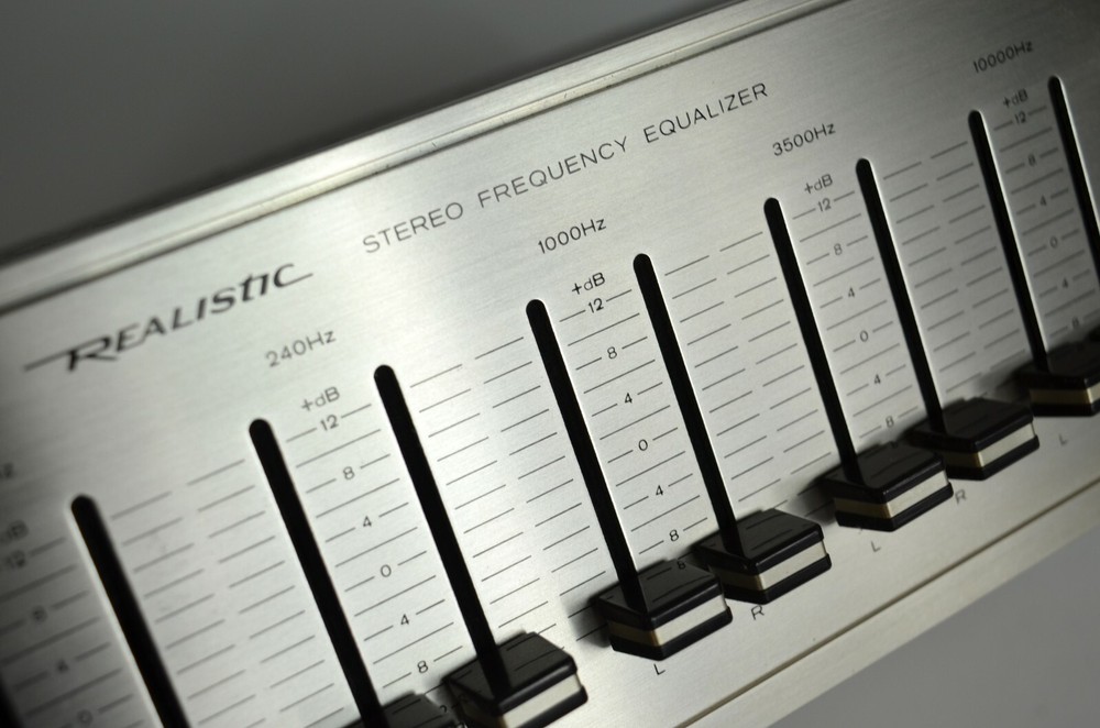 REALISTIC Stereo Frequency Equalizer Model # 31-1987 * Made in Korea