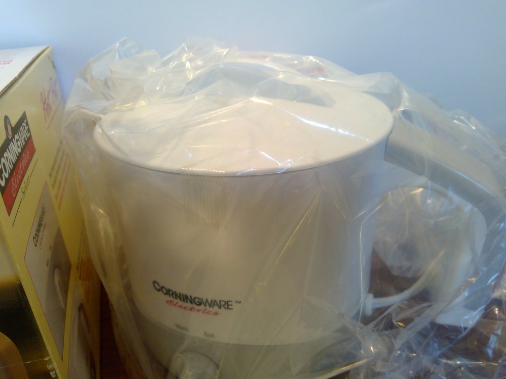 Corningware Electrics Select 32 Ounce Hot Pot - NIP