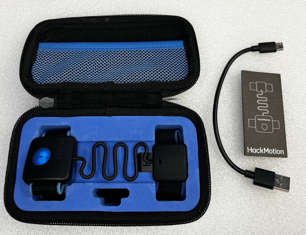 HackMotion Core Golf Swing Trainer for Golf with Case and Accessories (3.0)