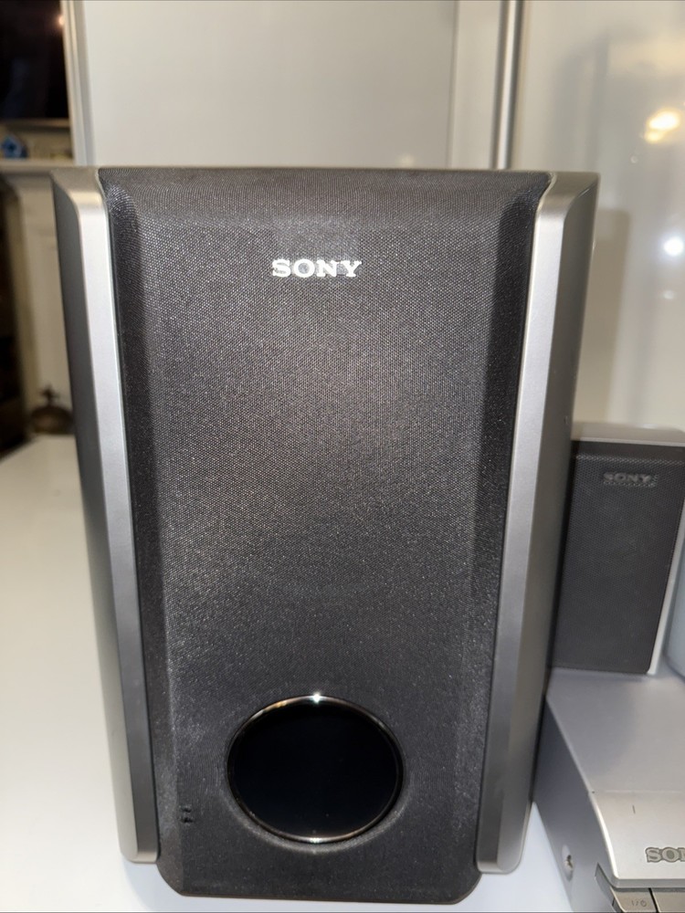 Sony HCD-DX375 S-Master 5-Disc DVD/CD Player WSpeakers & Remote Read Description