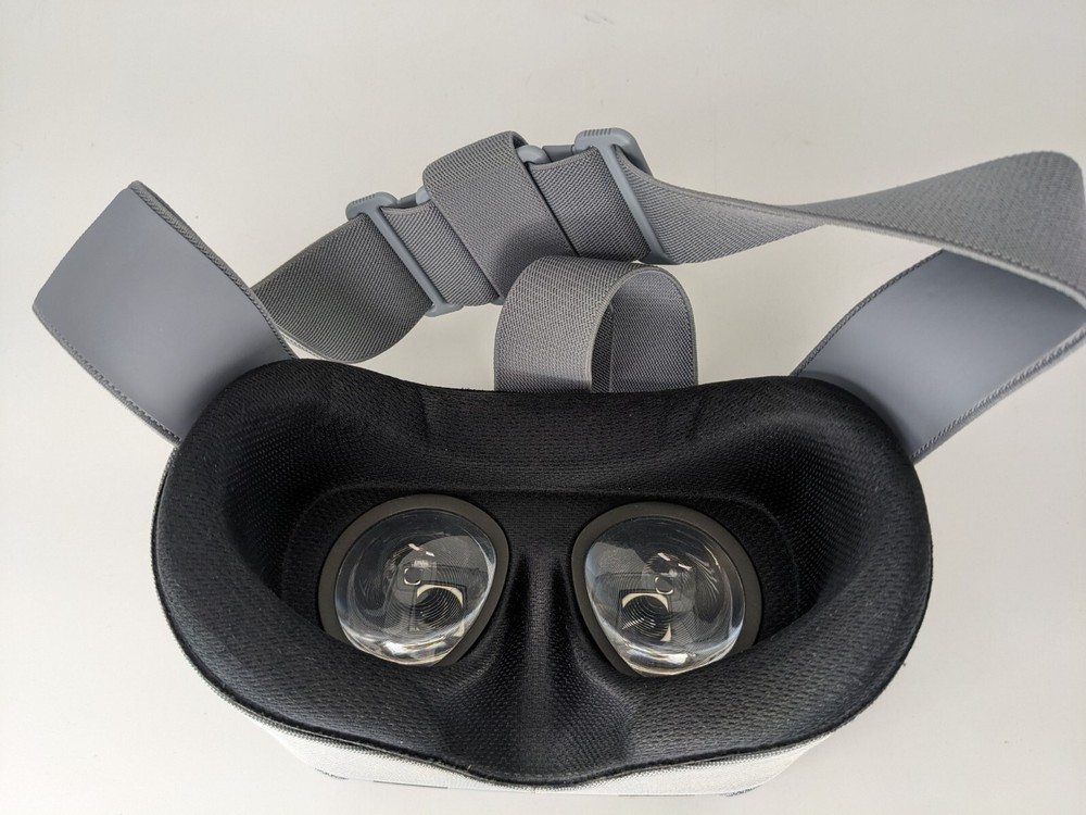 Google Daydream View Virtual Reality Headset - Gray