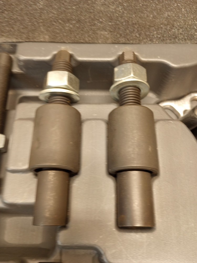 Astro Pneumatic Tool Company 7837 Front Hub Puller & Installer Set