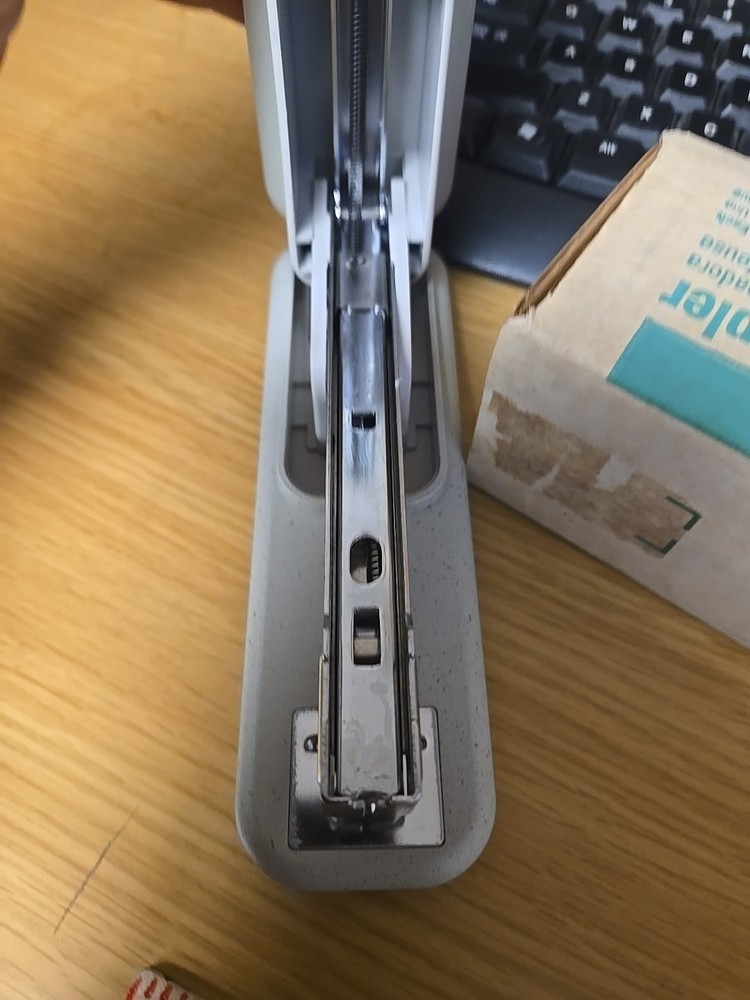 Tenex 400 Class Desktop Stapler - SABLE SANDSTONE - Brand New! - #19167