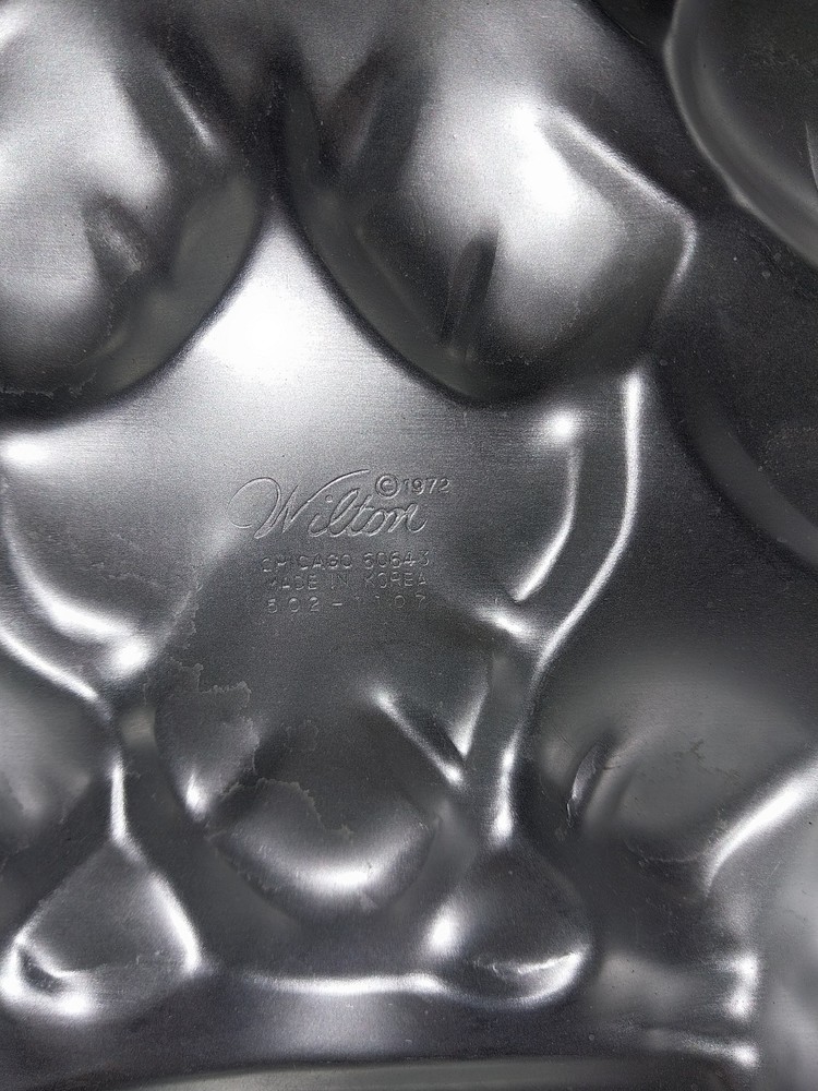 wilton pan tree 502-1107 used