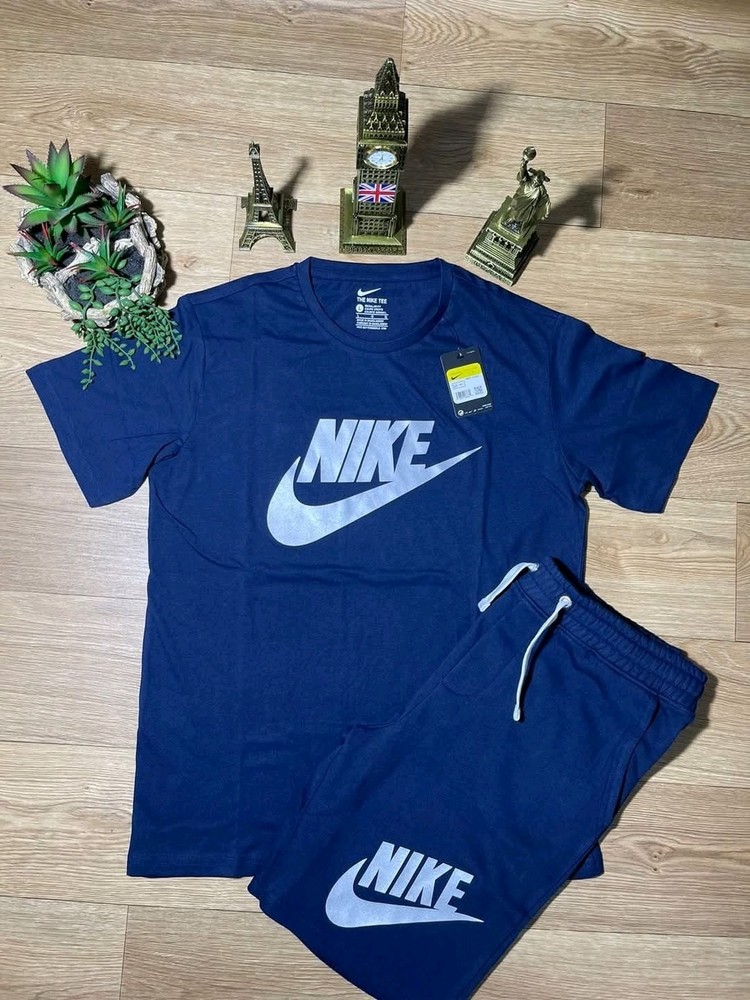 SMALL MEN NIKE,POLO, TRUE RELIGION