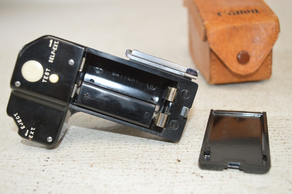 Vintage Canon Model III Flash Reflector w/ Case