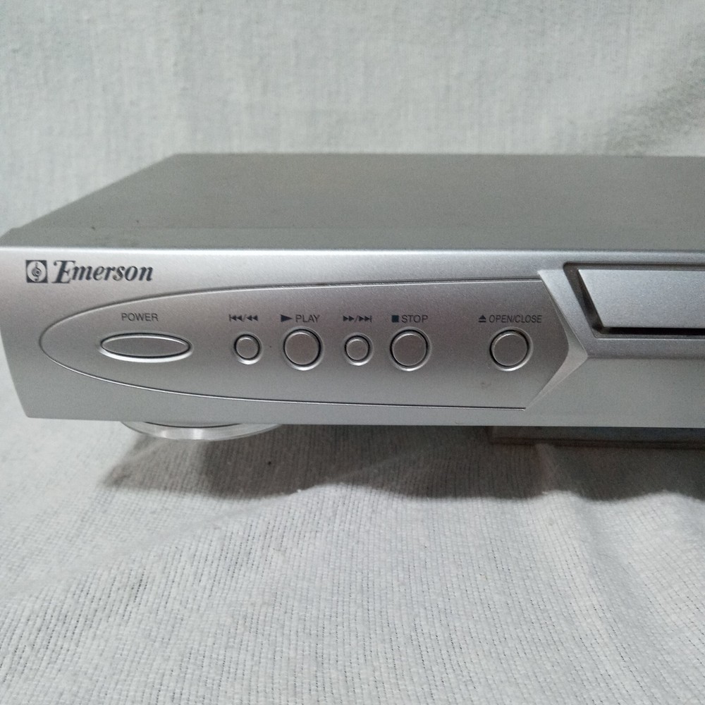 Emerson DVD Player EWD7003 👉No Remote👈