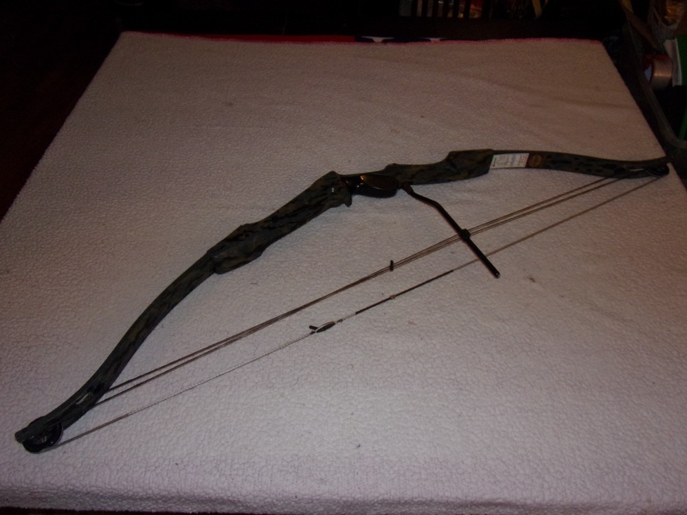 Hoyt Pro Vantage Tracer RAMBO III Compound Bow