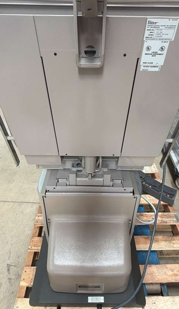 Midmark Ritter 75 Evolution Procedure Examination with Table Footswitch