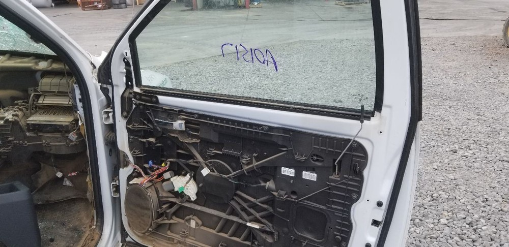 17 DODGE RAM 3500 REGULAR CAB DOOR ASSEMBLY FRONT RIGHT PASSENGER WHITE