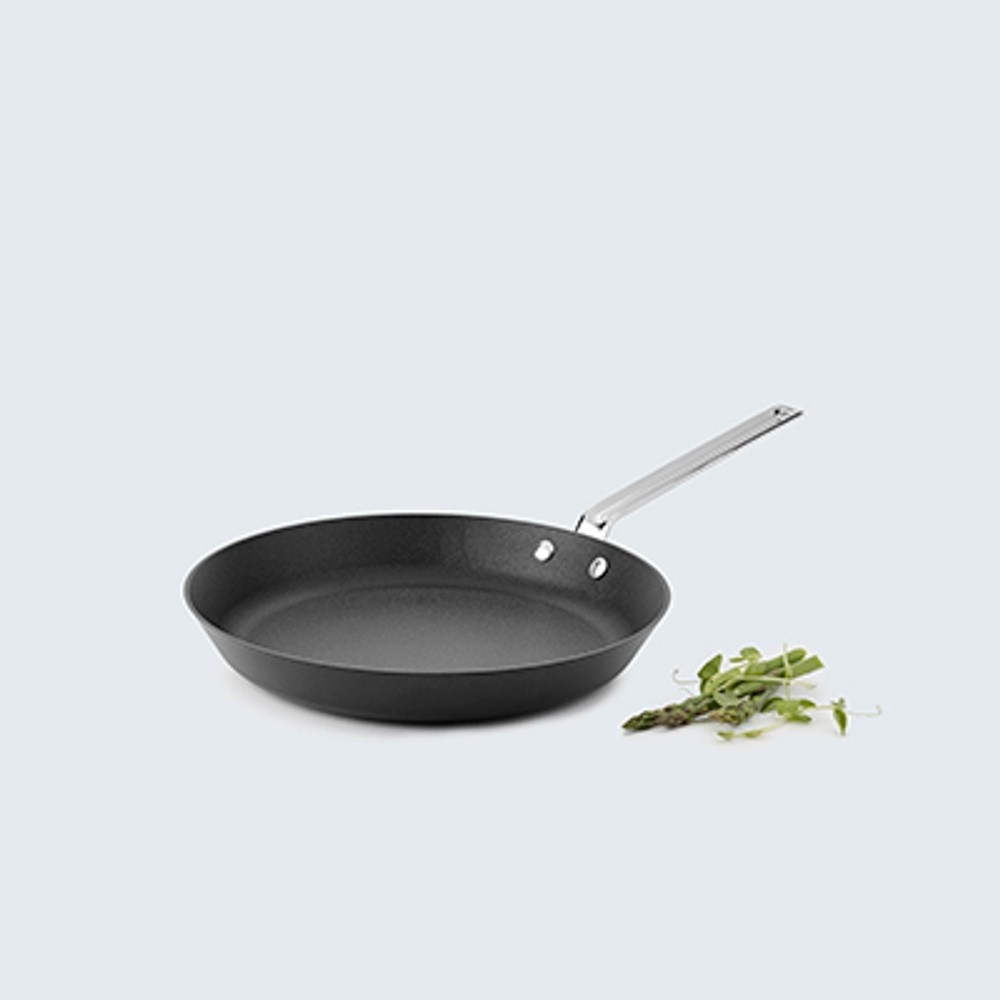NEW Scanpan TechnIQ Modern Skillet 26cm