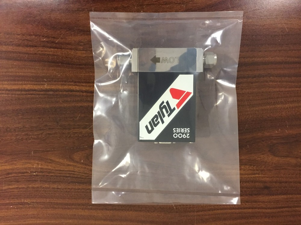 Tylan Model FC-2902MEP1 200 SCCM Gas: CHF3, Mass Flow Controller