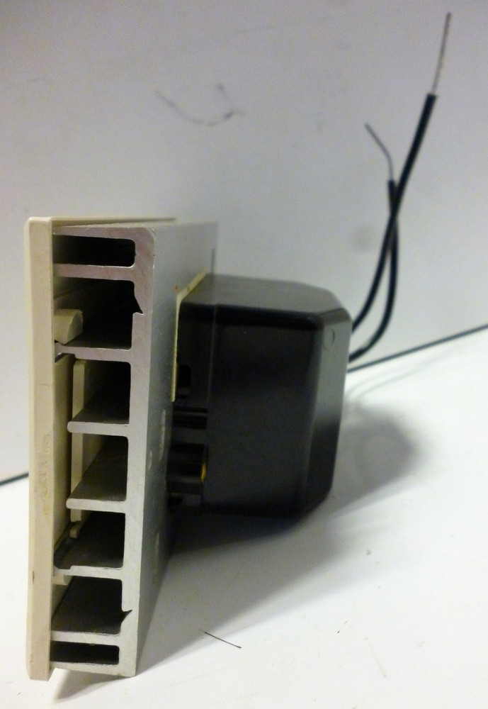 Lutron N-600 Wall Dimmer Switch