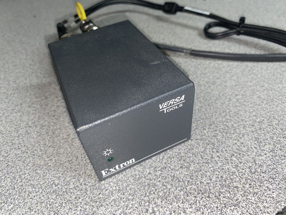 Extron Versa VYC 100N NTSC Video Decoder With Video IN And Y / C Cables.