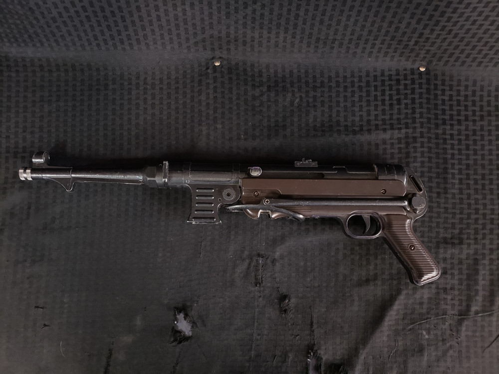 448407 - Broken Mp-40 C02 BB Gun