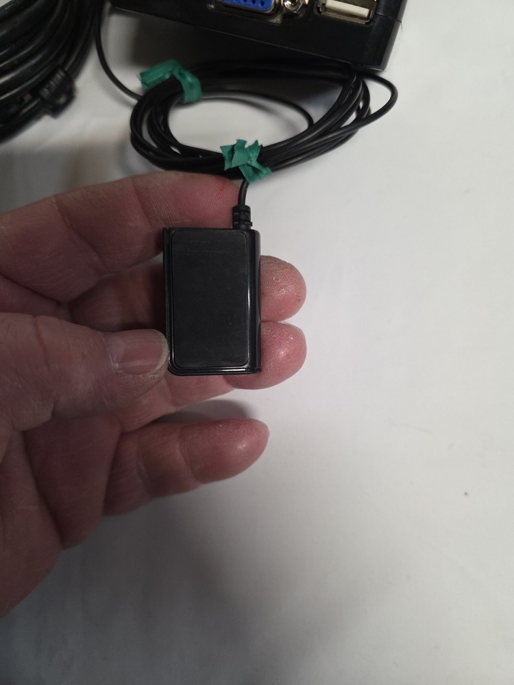 IOGEAR GCS22U: KVM Switch-2 ports