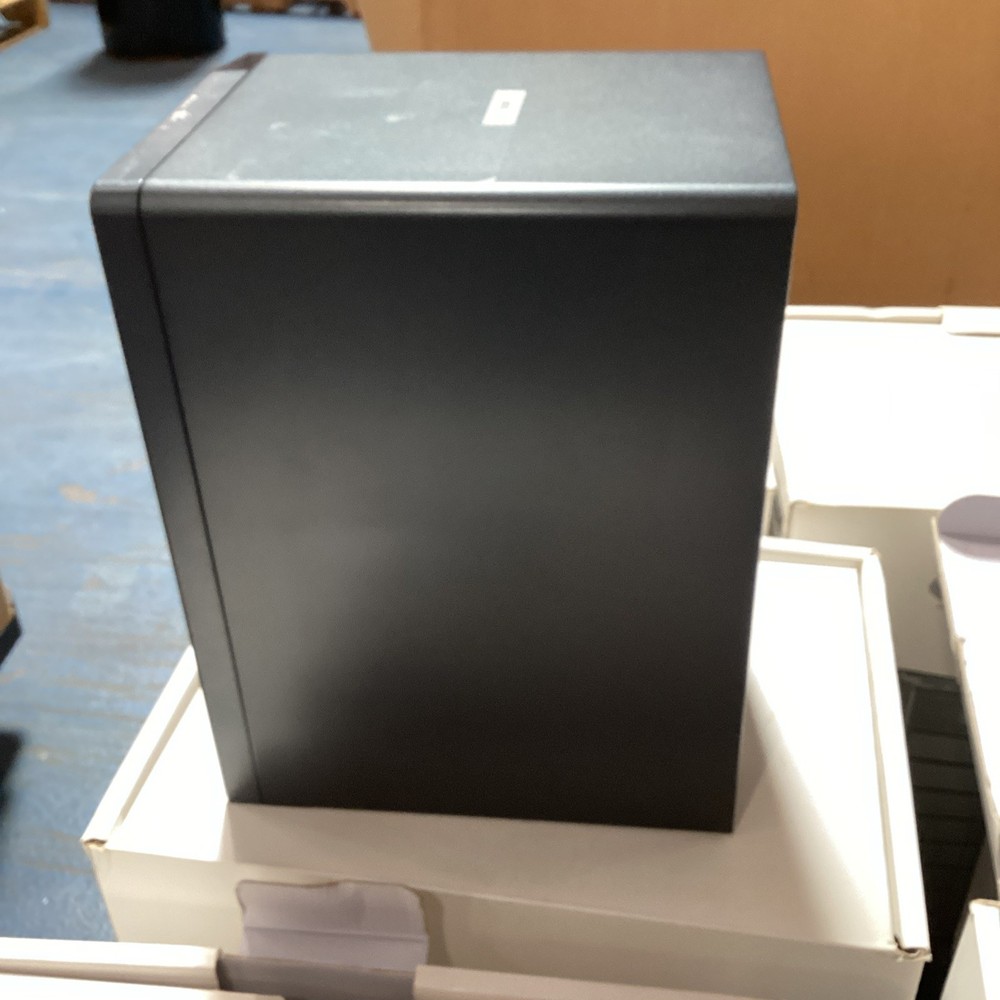 Promise Pegasus2 R8 Thunderbolt 2 RAID Storage Array, with 8 Drives, 32TB Total