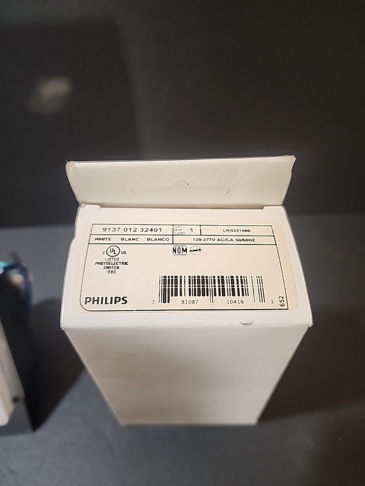 NEW Philips LRS221000 MLE PIR Wallbox Occupancy Sensor Single Relay Switch