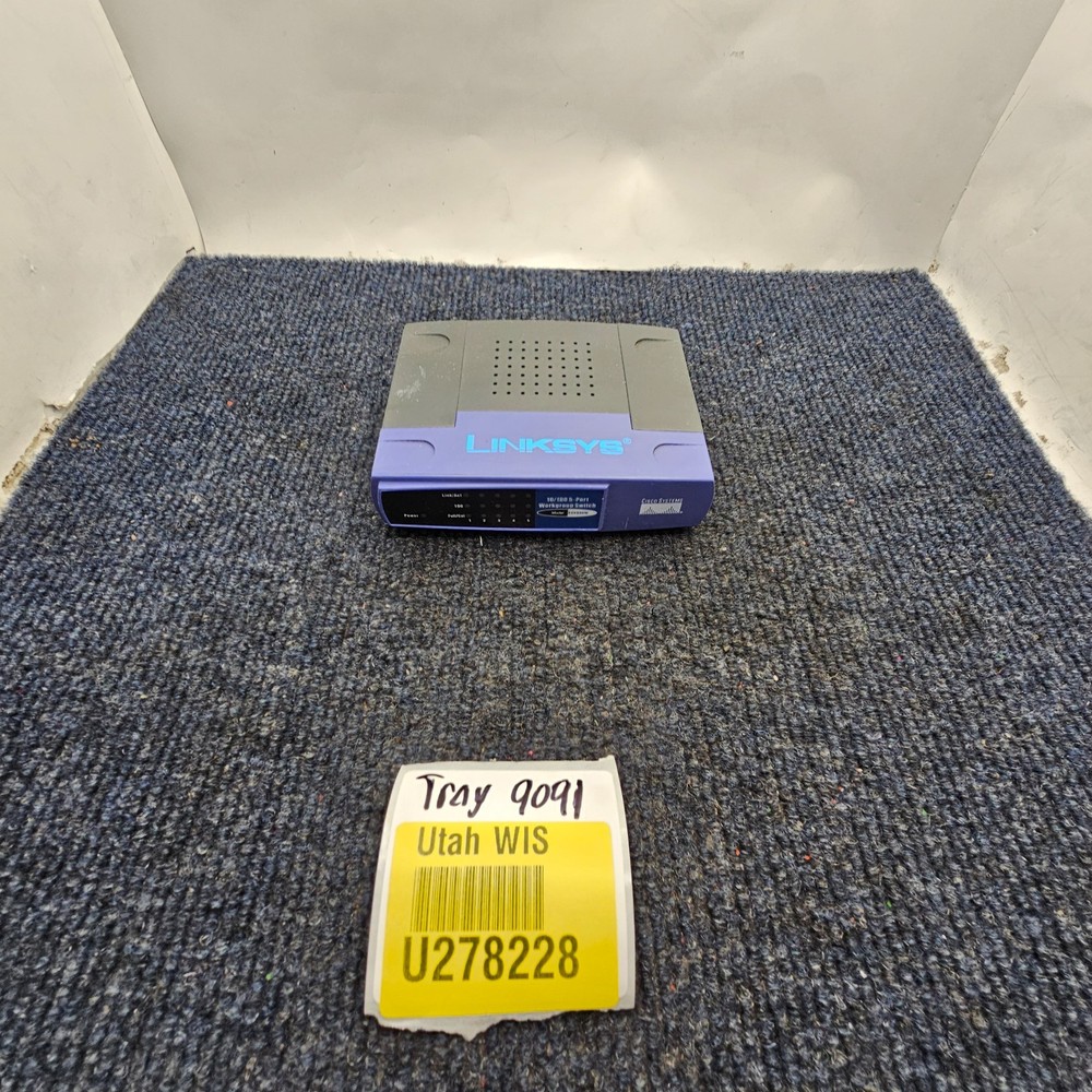 Linksys Cisco EZXS55W EtherFast 10/100 5-Port Workgroup Switch