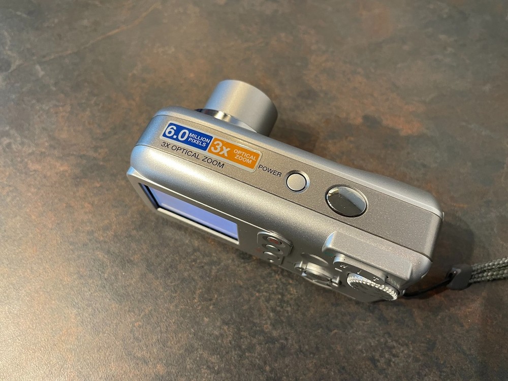Olympus Digital Camera FE-120 6.0MP Silver, Tested & Working