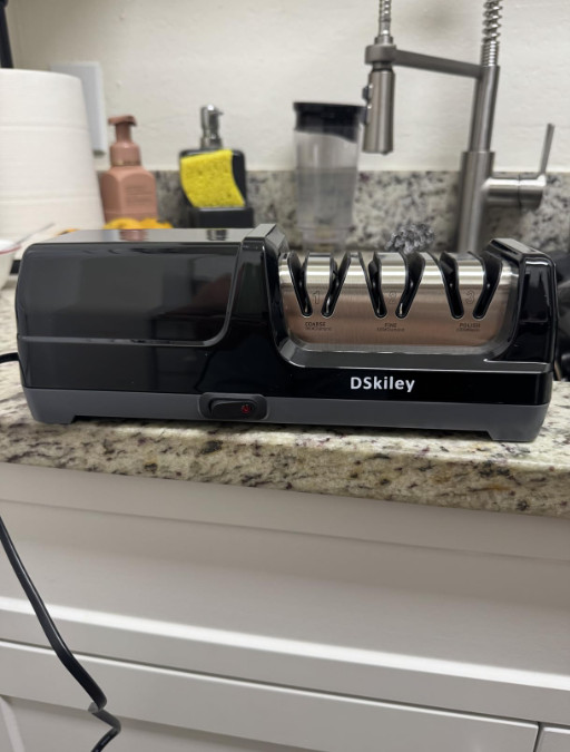 Electric Knife Sharpener – Pro 3-Stage Diamond System, 20° Angle (Black)