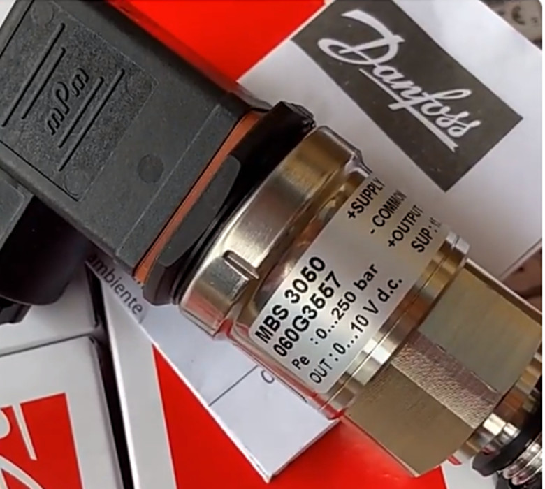 Danfoss MBS3050 060G3557 pressure sensor