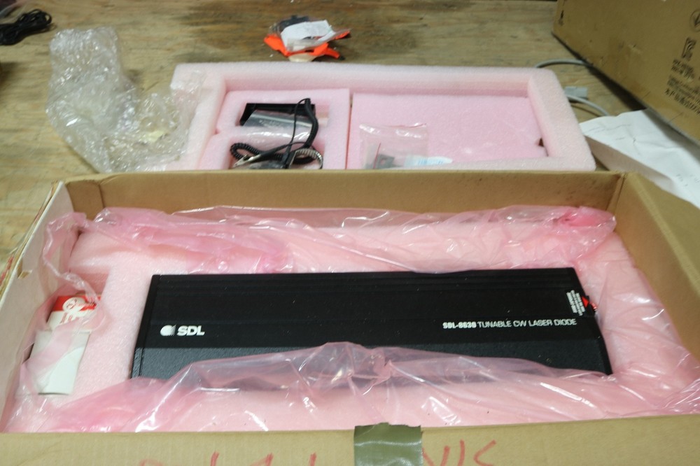 SDL-8630 TUNABLE CW DIODE LASER