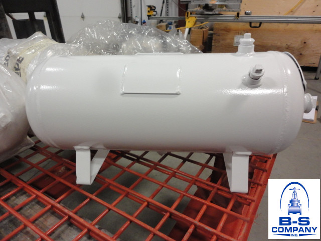 SEA Horizontal Tank, Volume 15 Liters, Pressure 15 Bar, 8.3" O.D. x 20.5" Long