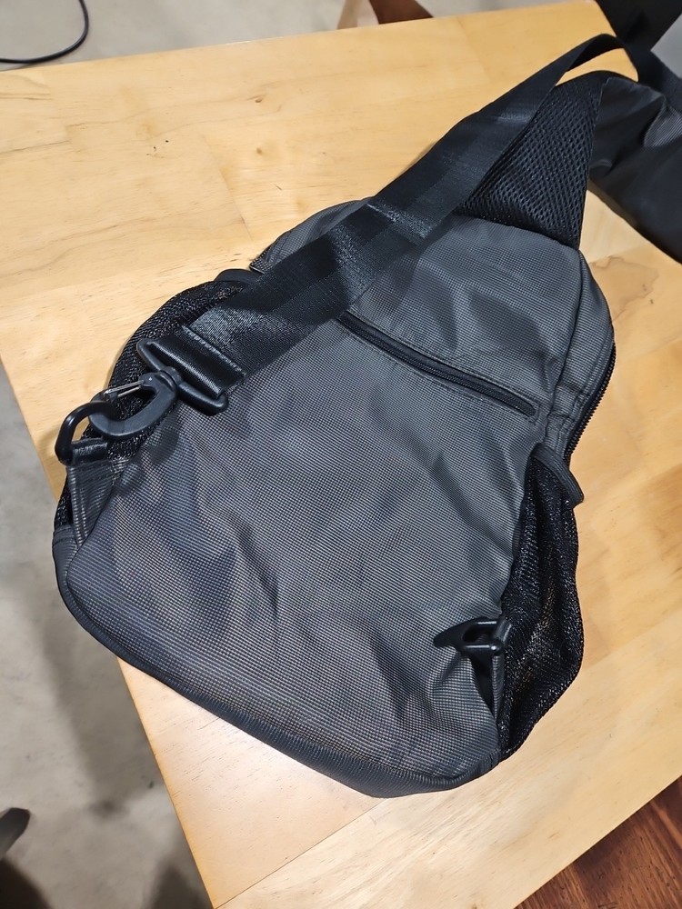 Vanlison Performance Crossbody Sling Daypack Green