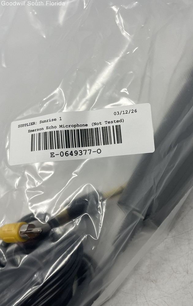 Emerson Echo Plug 'N' Sing Wired Karaoke Handheld Dynamic Microphone Not Tested