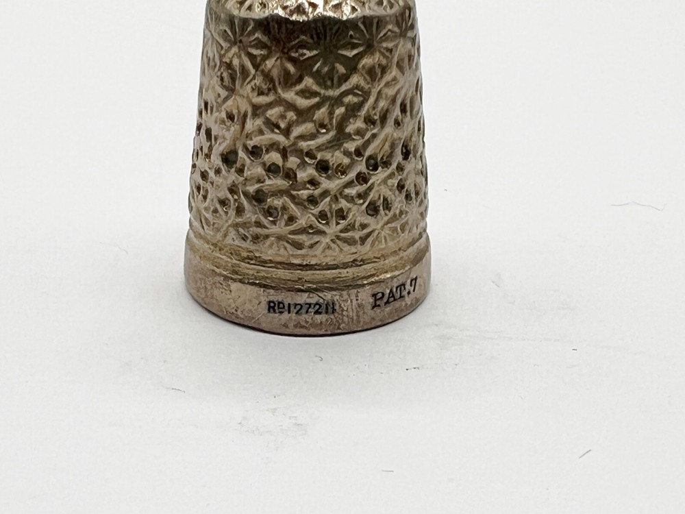 ANTIQUE EARLY CHARLES HORNER DORCAS SEWING THIMBLE
