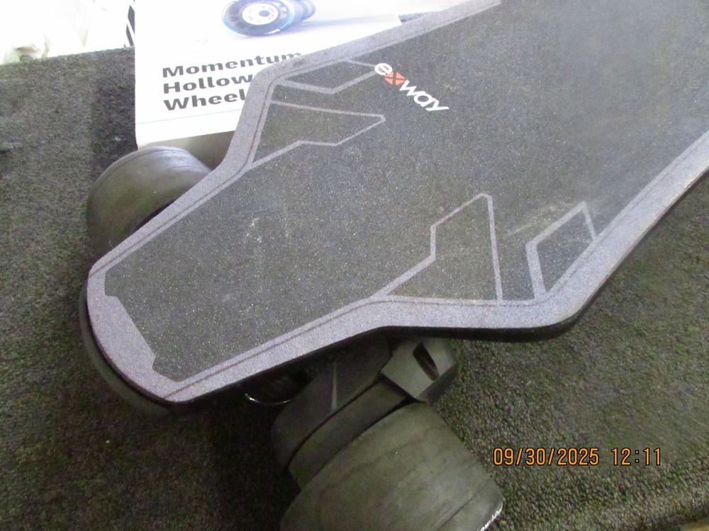 exway electric skateboard model un38.3