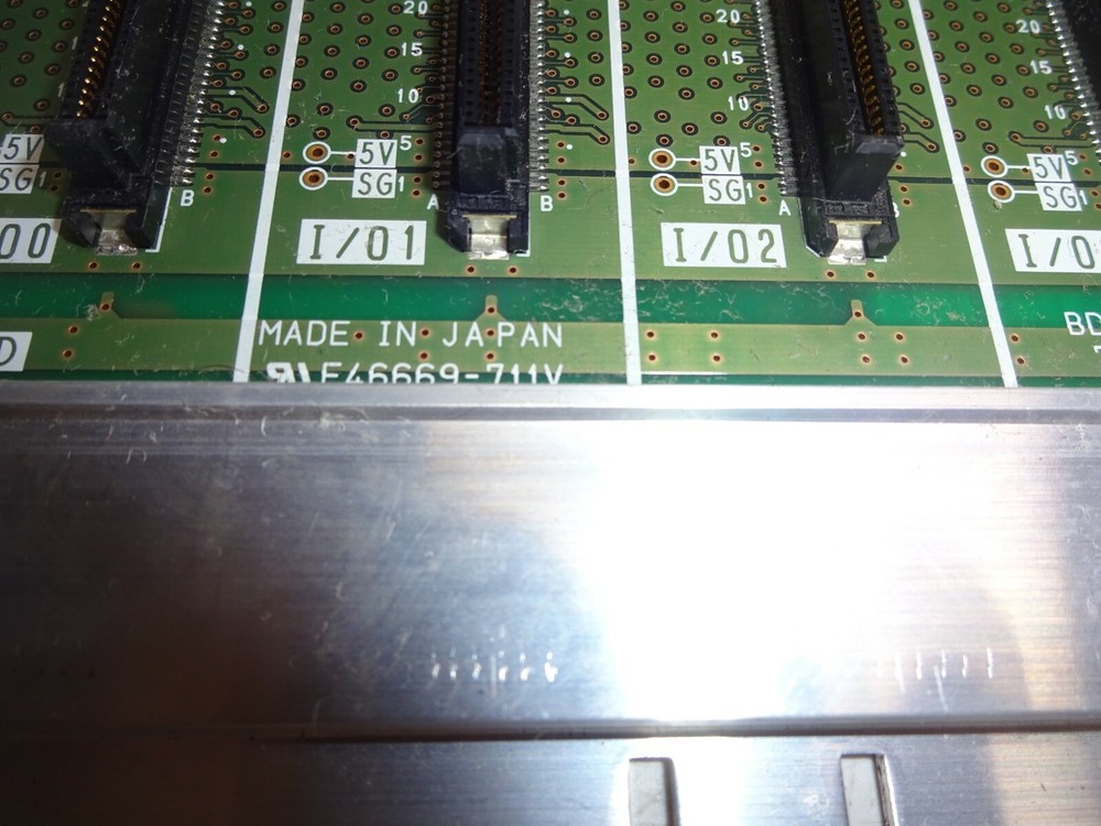 Mitsubishi F46669-711v Plc Input/Output Rack