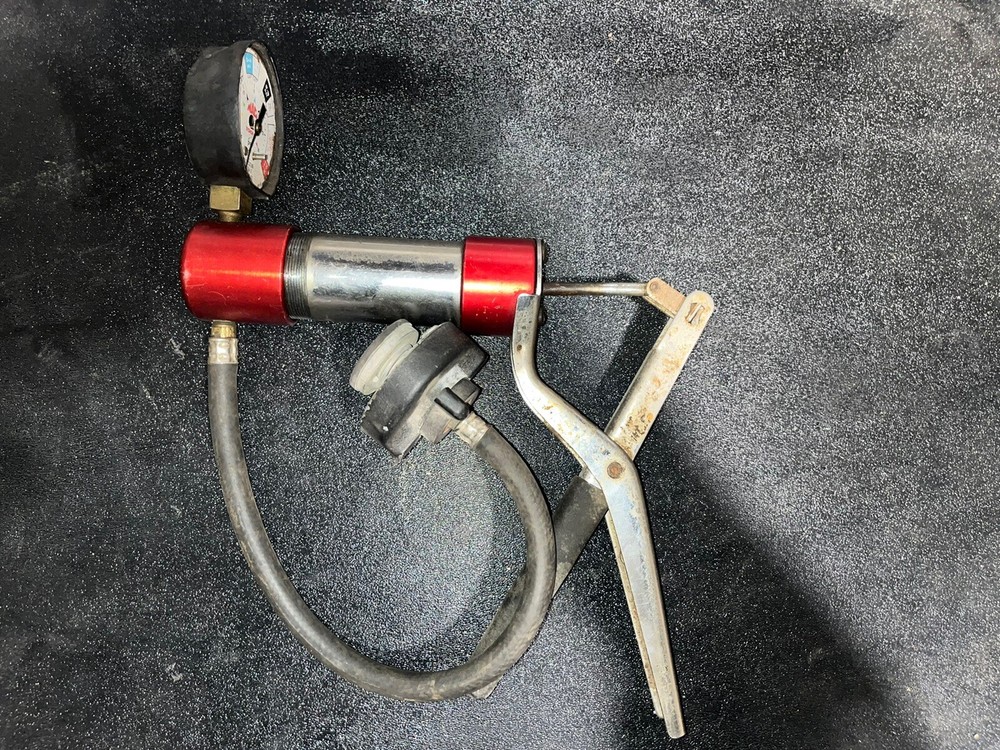 MAC Tools PT730M Radiator Pressure Tester Set (BROKEN GAUGE)