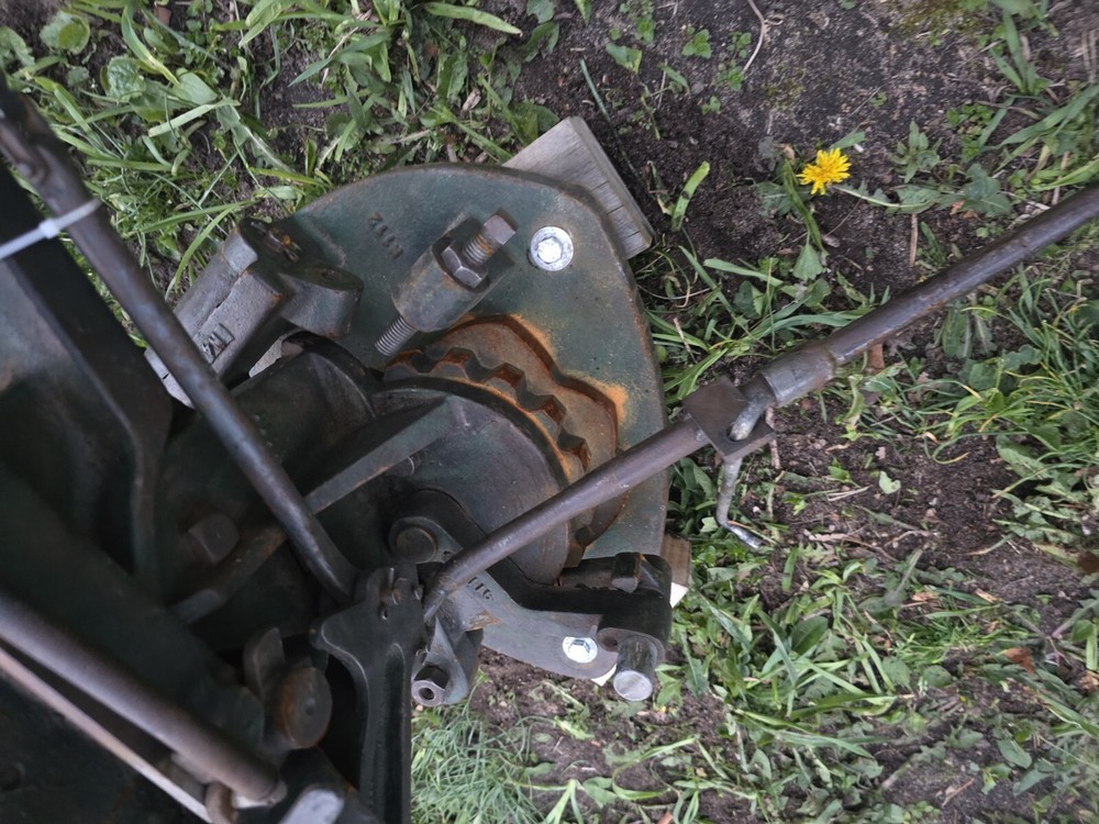 Western White Flyer Trap Machine