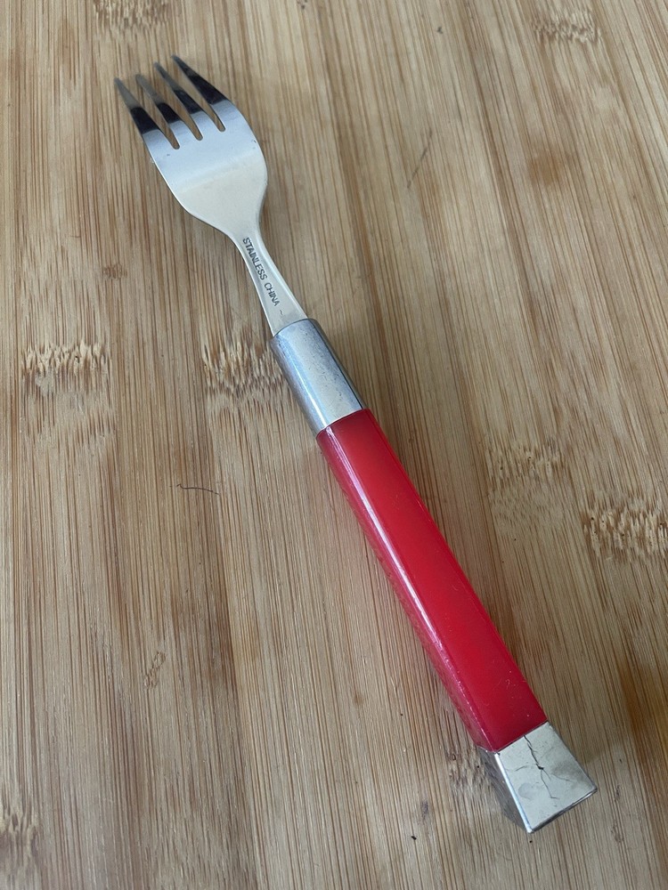 Unbranded Stainless Plastic Cubed Red DINNER FORK 8"
