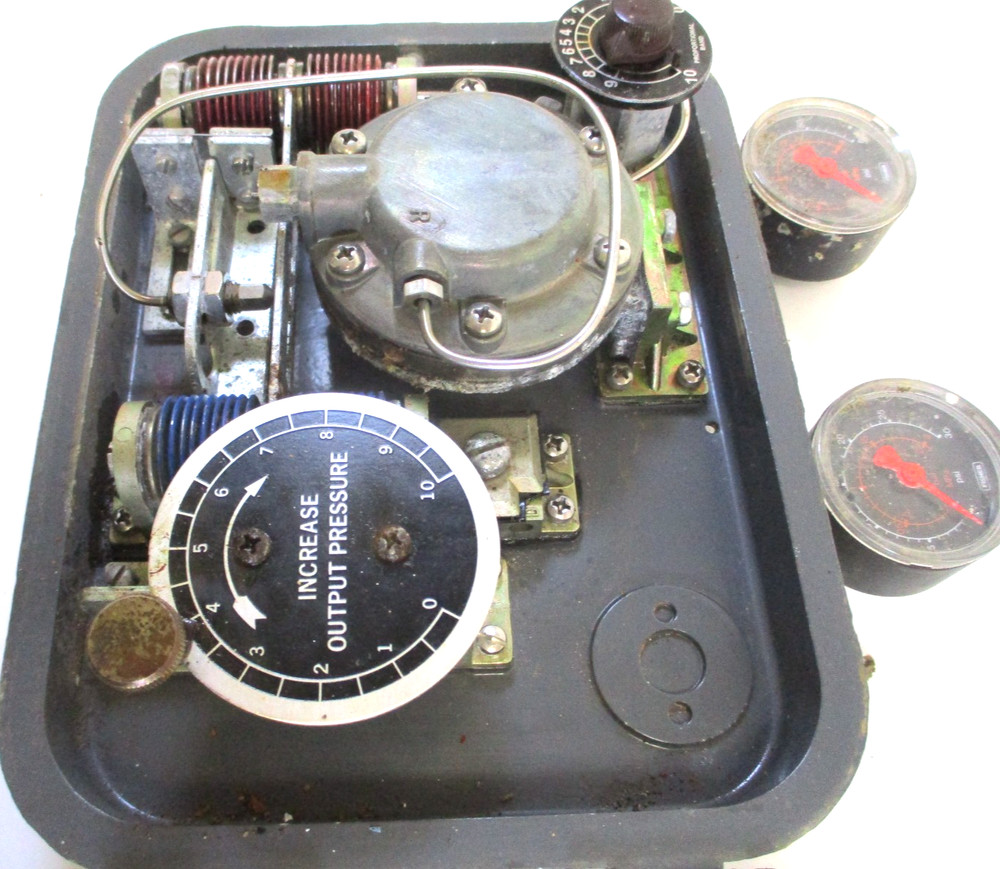 FISHER CONTROLS, 2506, MULTI-TROL RECEIVER CONTROLLER, WEATHERED / SURPLUS