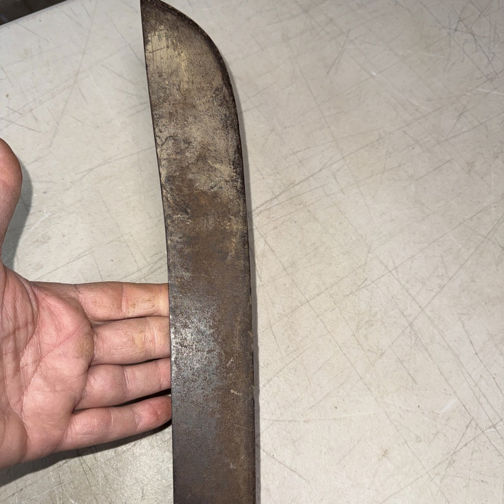 VINTAGE 1945 WWII 22" LONG AF/0100 JUNGLE MACHETE. Broken Handle