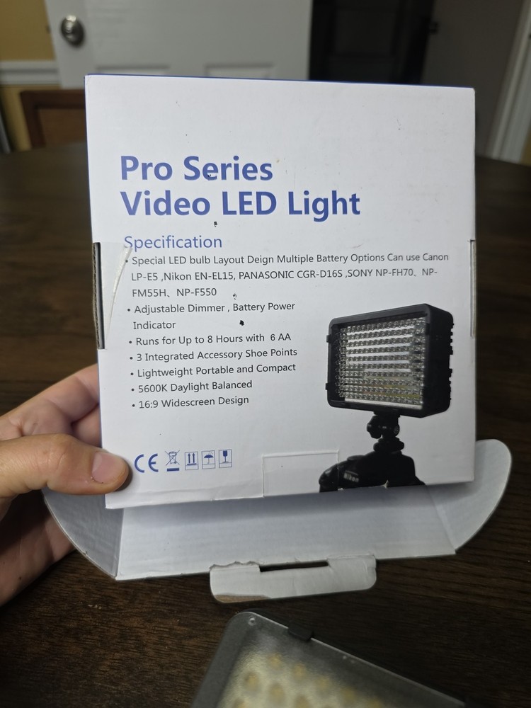 Precision Design Digital Camera Camcorder LED Video Light LE-168A