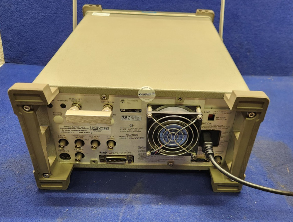 HP HEWLETT PACKARD 8593A OPTION 026 SPECTRUM ANALYZER