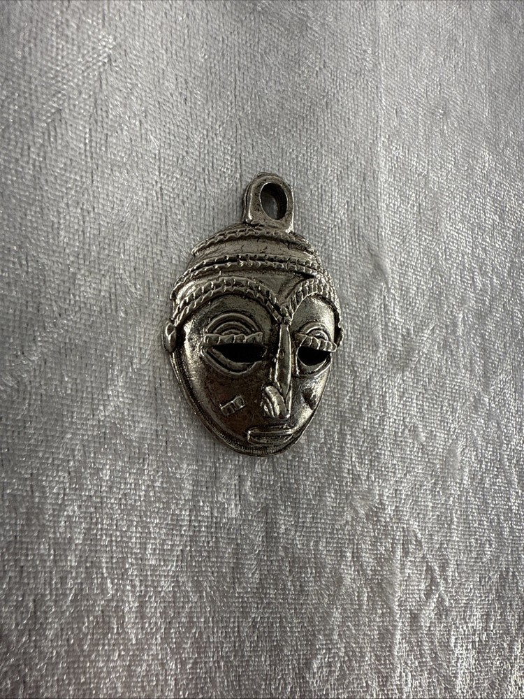 Vintage Pendant Collectors