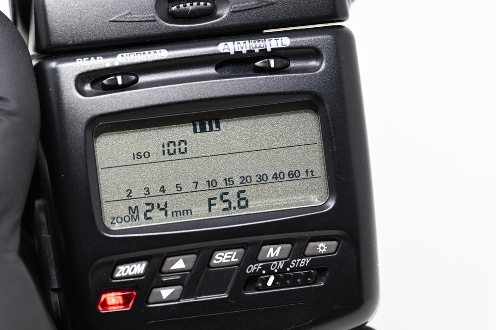 Nikon Speedlight SB-26 Shoe Mount Flash w/ Case + Diffuser #B90