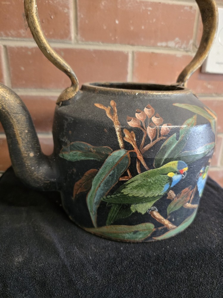Hand Painted No 7 Kendrick Kettle