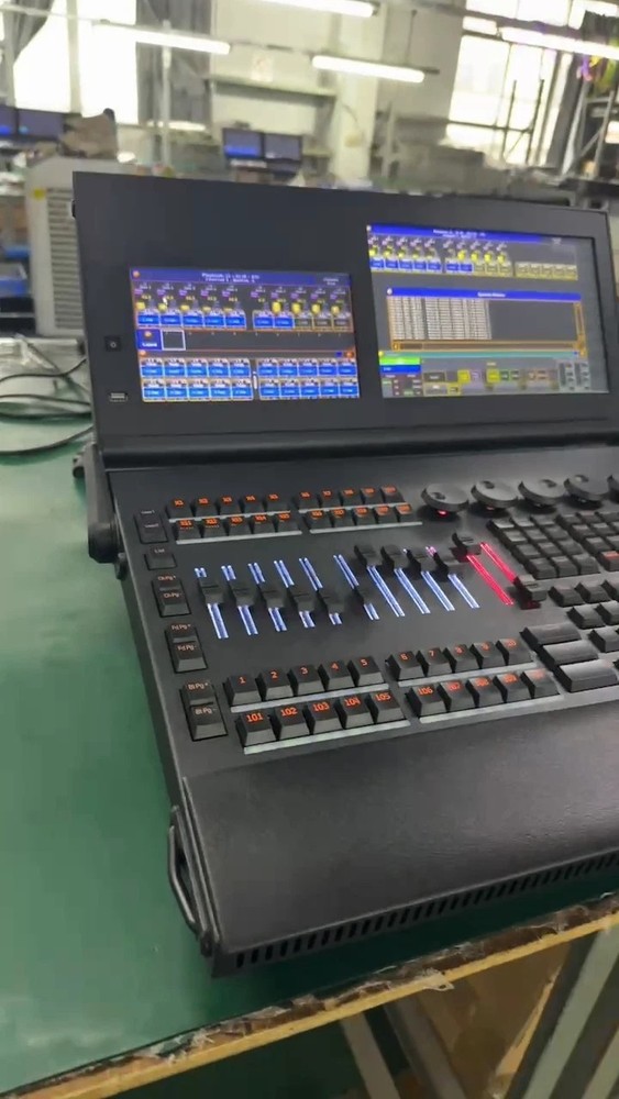Motorized 4096CH dmx512 light System Controller Ma2linux console+ led fader+case
