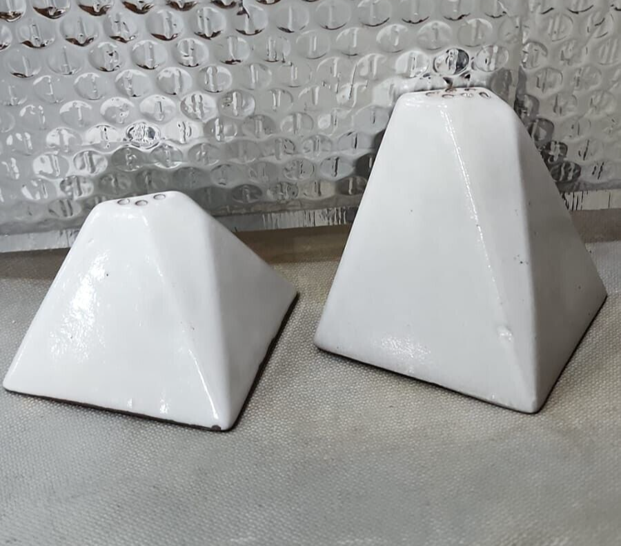 HOME ART Abstract Geometric Salt Pepper Shaker Set Midcentury Pyramid Angular