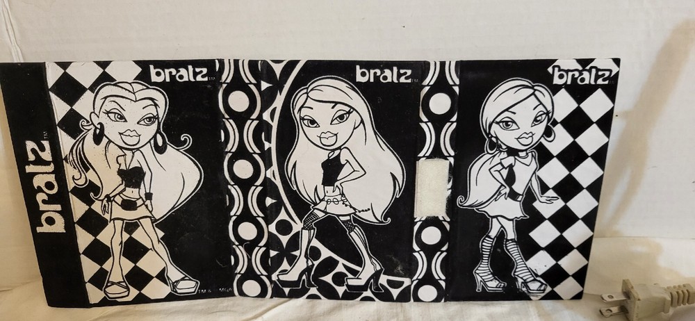 BRATZ BLACK WHITE VELOUR TRIFOLD NOTE PAD (2) NOTE PADS