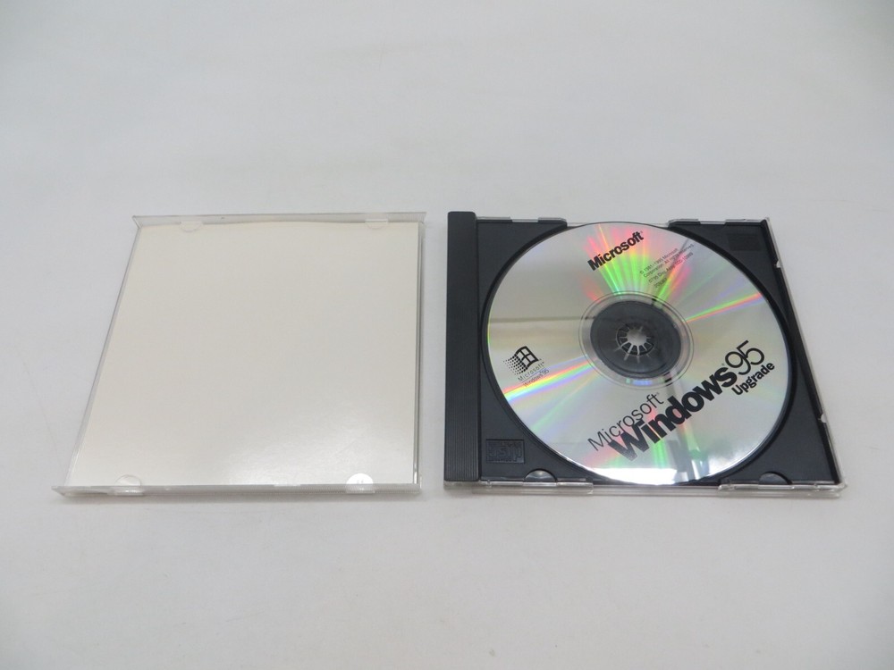 Microsoft Windows 95 Upgrade CD-ROM Disk 1995 Computer Disc #3880