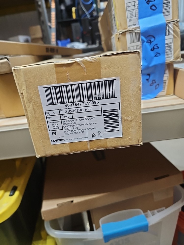 Leviton 492RUHFO Horizontal Manager - Black #281