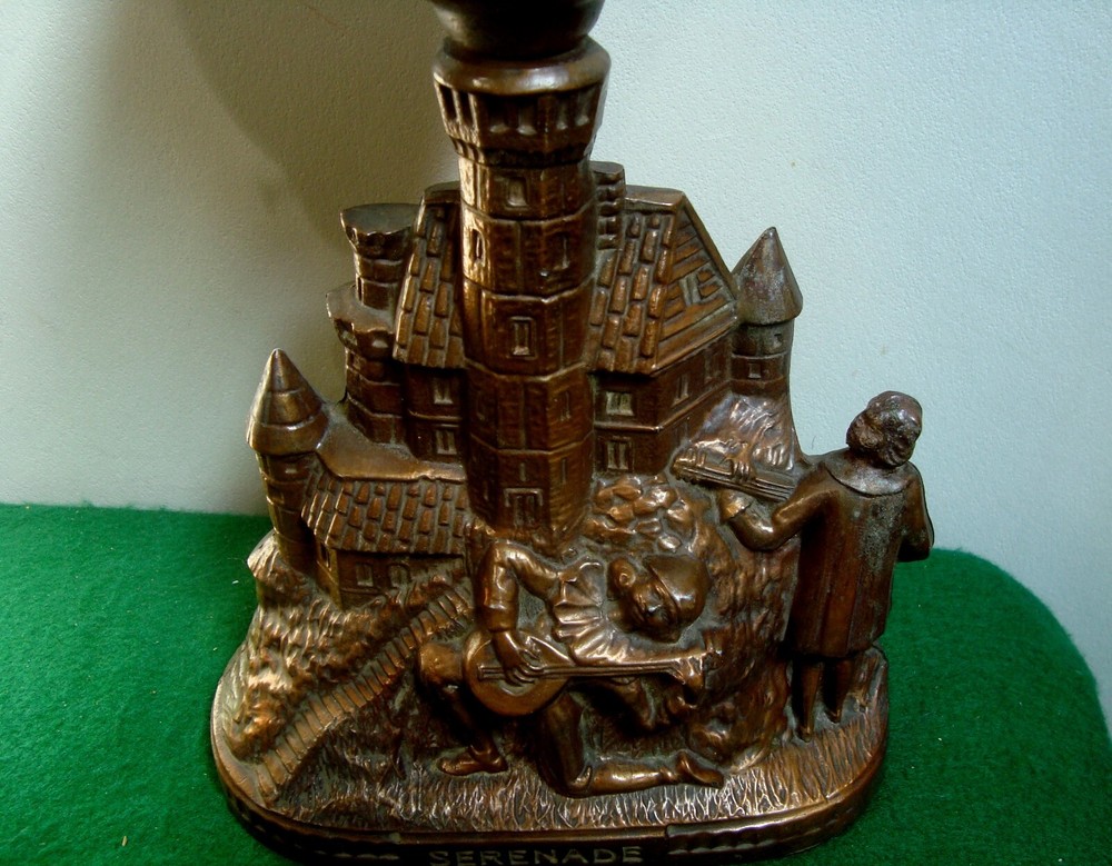 1930s. Art Deco “Serenade” Splinter Table Lamp