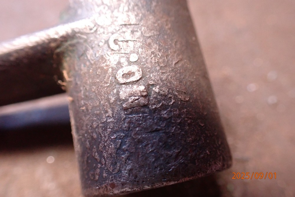 OLDER SMALL MACHINE VISE FIXTURE CRANK HANDLE